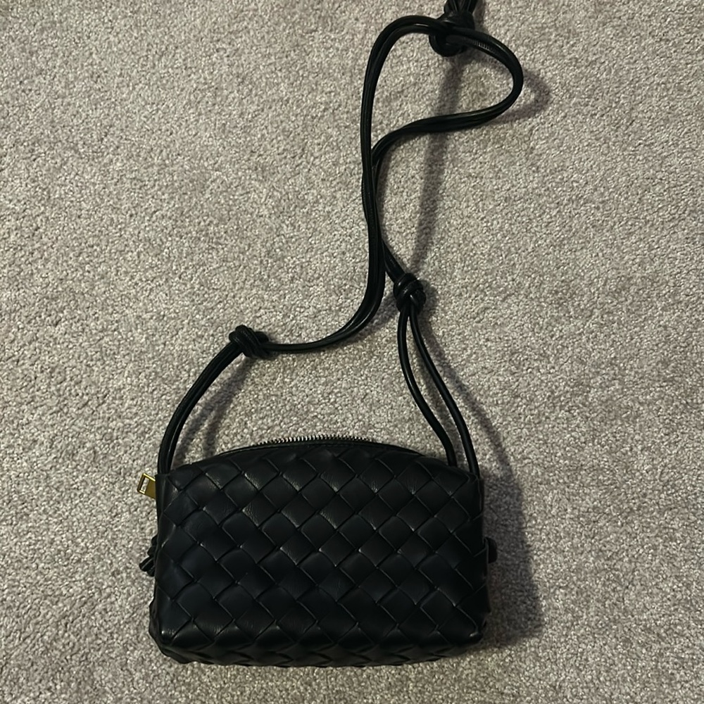 Back woven crossbody shoulder bag